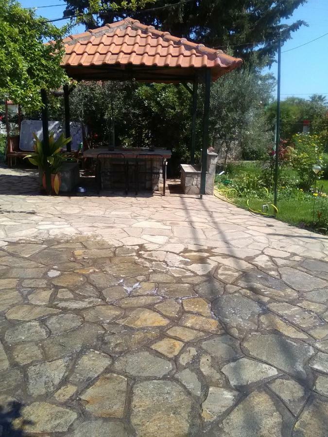 Villa Julia Nea Plagia Buitenkant foto